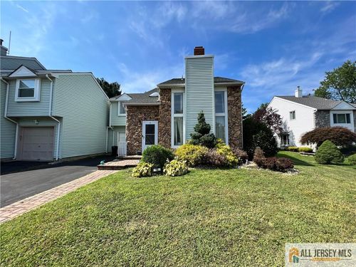 15 Jeffrey Cir, Dayton, NJ, 08810-1431 | Card Image