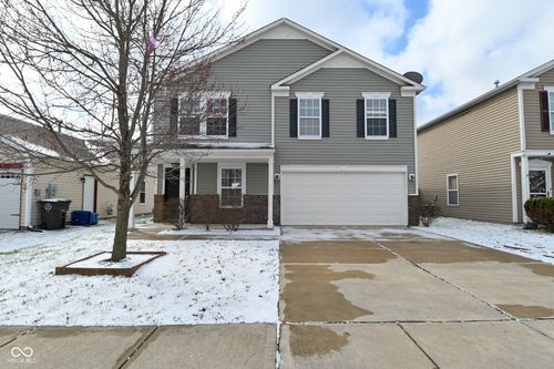 1621 Wagner Dr, Shelbyville, IN, 46176-2490 | Card Image