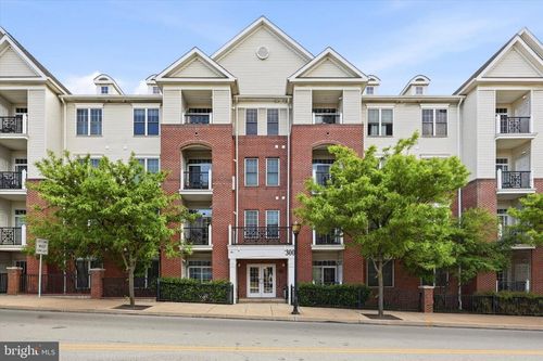 2116-300 W Elm St, CONSHOHOCKEN, PA, 19428-1807 | Card Image