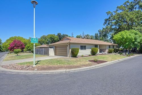 1177 Theo Way, Sacramento, CA, 95822-1651 | Card Image