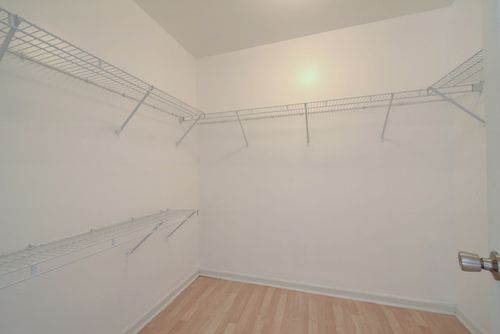 880 Countryfield Ln, ELGIN, IL, 60120-9214 | Card Image