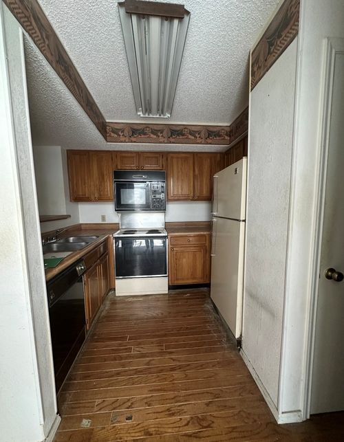 apt-j201-2310 Bamboo Dr, Arlington, TX, 76006-5951 | Card Image
