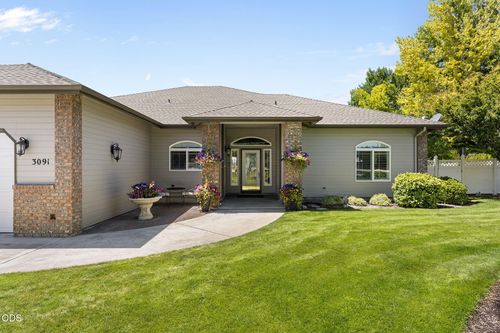 3091 Nw West Hills Loop, Prineville, OR, 97754-9015 | Card Image