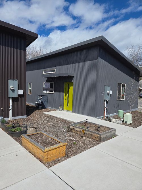 421 N 3rd St W, Missoula, MT, 59802-2915 | Card Image