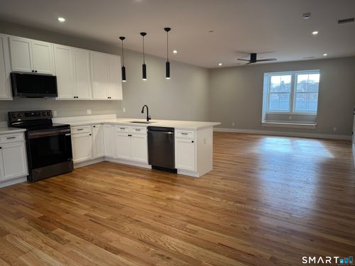unit-b10-243 Echo Lake Rd, Watertown, CT, 06795-2694 | Card Image