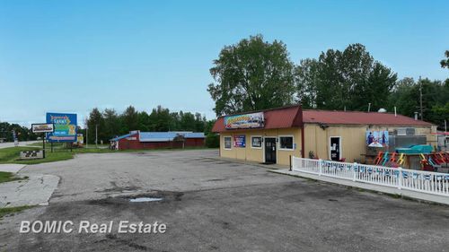 11850 Gera Rd, Birch Run, MI, 48415-9452 | Card Image