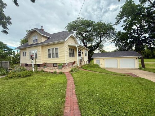424 E Nott St, Tomah, WI, 54660-1616 | Card Image
