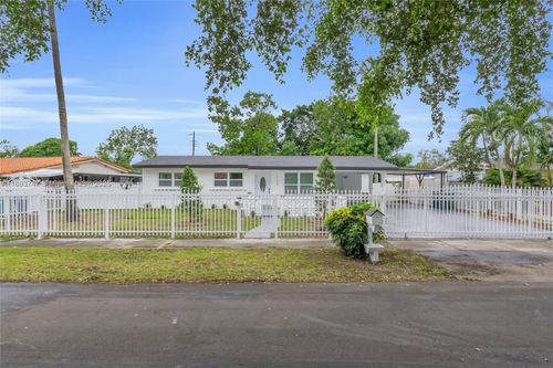 17130 Nw 51st Pl, Miami Gardens, FL, 33055-4129 | Card Image