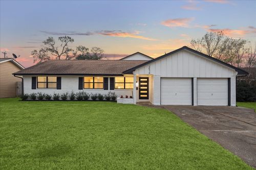 2514 Haverhill Dr, Houston, TX, 77008-3032 | Card Image