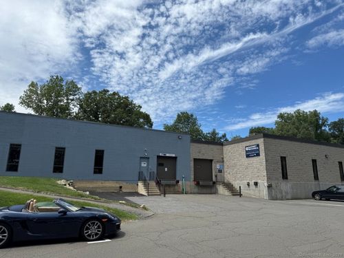15 Commerce Rd, Newtown, CT, 06470-1633 | Card Image
