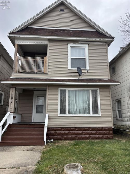 107 Woodbine St, Willard, OH, 44890-1412 | Card Image