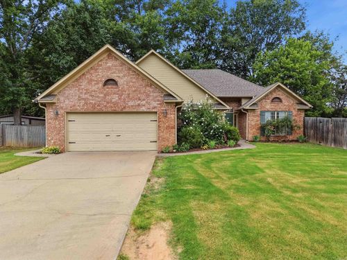 1025 Knights Drive, Conway, AR, 72034 | Card Image