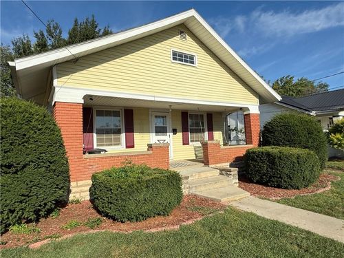 408 S Shaw St, Richmond, MO, 64085-1700 | Card Image