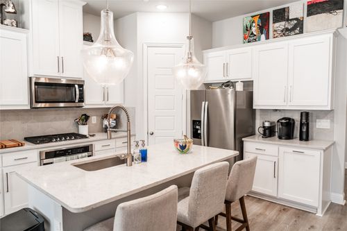 12968 Wymeth Dr, Farmers Branch, TX, 75234-4888 | Card Image