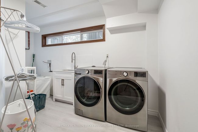 35 Cachet Pky, House other with 5 bedrooms, 6 bathrooms and 10 parking in Markham ON | Image 44