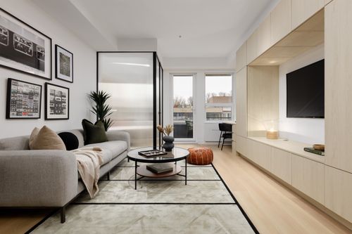 406-2471 St George St, Vancouver, BC, V5T0J9 | Card Image