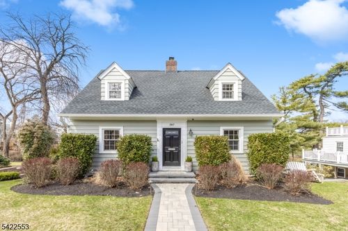 387 Passaic Ave, Nutley, NJ, 07110-1728 | Card Image