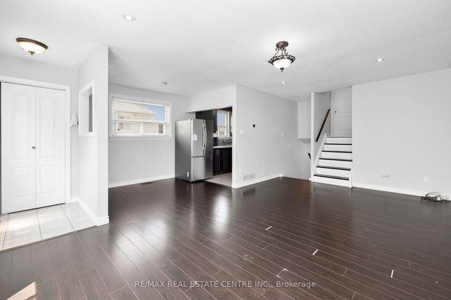 69 Newstead Cres, House attached with 4 bedrooms, 2 bathrooms and 3 parking in Brampton ON | Image 6