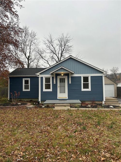 337 Grand Ave, Wood River, IL, 62095 | Card Image