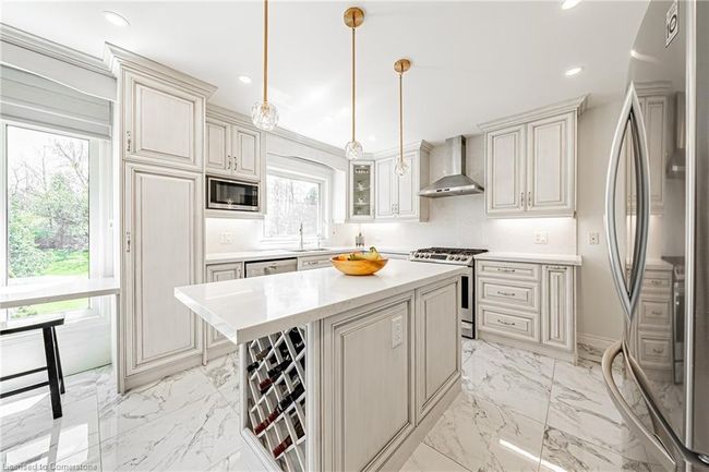 6 Iris Crt, House other with 7 bedrooms, 4 bathrooms and 13 parking in Carlisle ON | Image 13