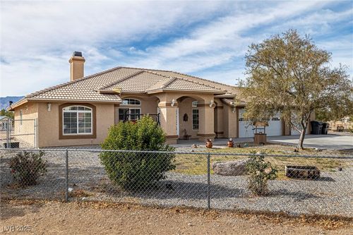 891 Indole St, Pahrump, NV, 89048-3706 | Card Image