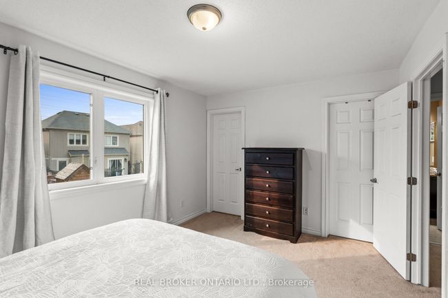 427 Vendevale Ave, House attached with 3 bedrooms, 2 bathrooms and 1 parking in Stittsville ON | Image 21