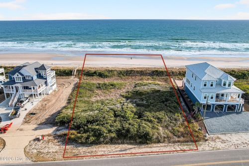 580 New River Inlet Rd, N Topsail Beach, NC, 28460-9238 | Card Image