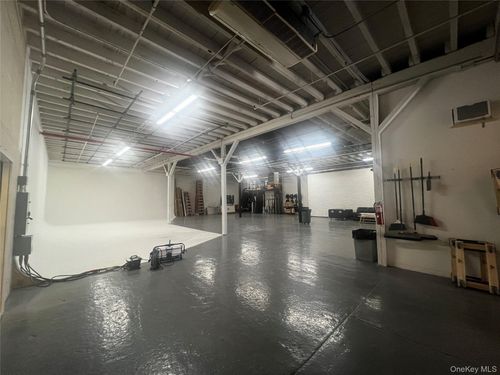 300 Kingsland Ave, Brooklyn, NY, 11222-3707 | Card Image