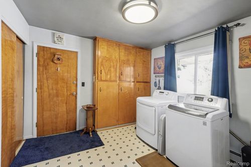 206 Clarence St, Holly, MI, 48442-1416 | Card Image