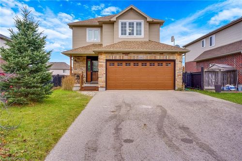 139 Ferris Dr, Wellesley, ON, N0B2T0 | Card Image