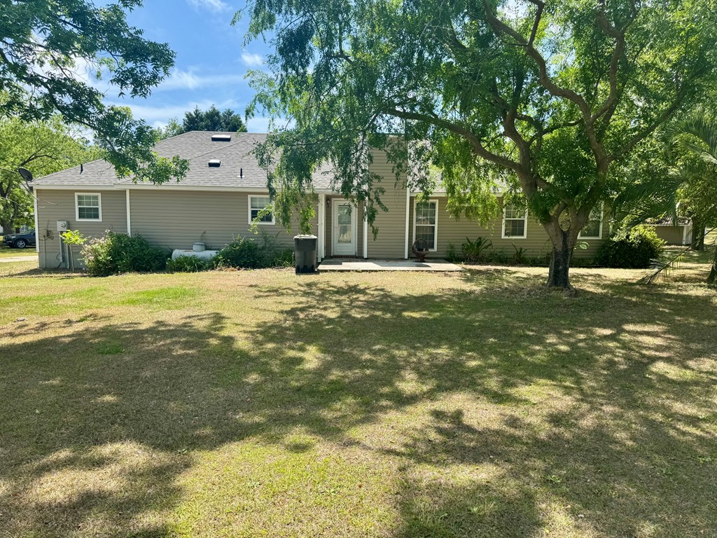Residential in Ray City 3