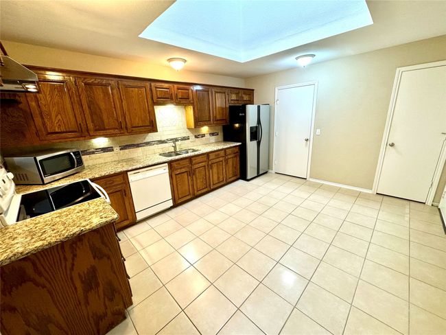 1205 University Dr, Home with 3 bedrooms, 2 bathrooms and null parking in Plano TX | Image 6