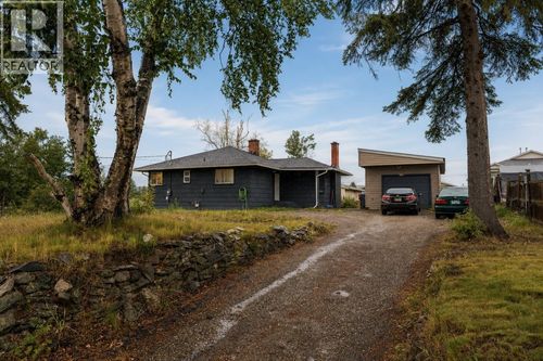 2025 Pine St, Prince George, BC, V2L2C8 | Card Image