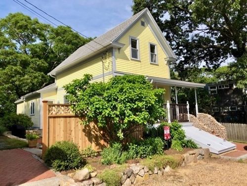 5 Laurel Ave, Oak Bluffs, MA, 02557-7000 | Card Image