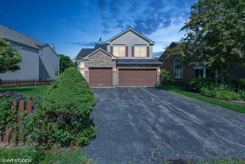 2239 N Aster Pl, Round Lake Beach, IL, 60073-4046 | Card Image