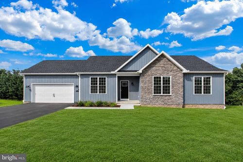 11-59 Bright Ln, HANOVER, PA, 17331-7895 | Card Image