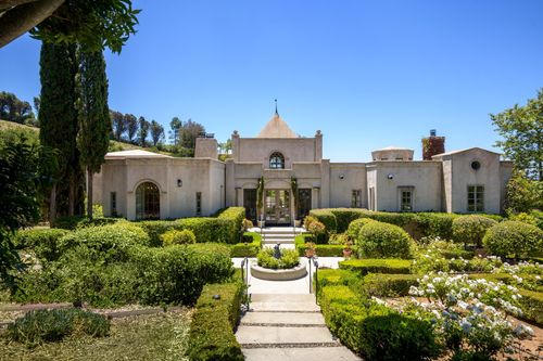 2899 Hidden Valley Ln, MONTECITO, CA, 93108-1616 | Card Image