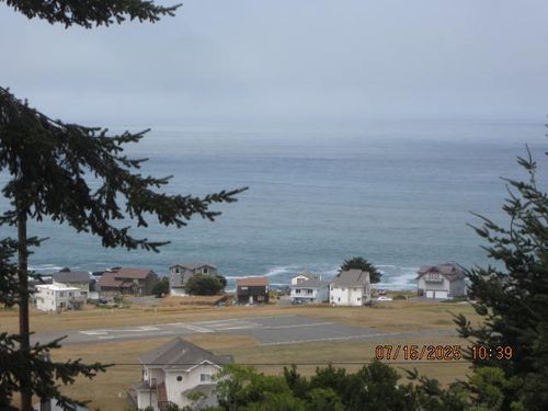 88 Shaker Rd, Whitethorn, CA, 95589-9112 | Card Image