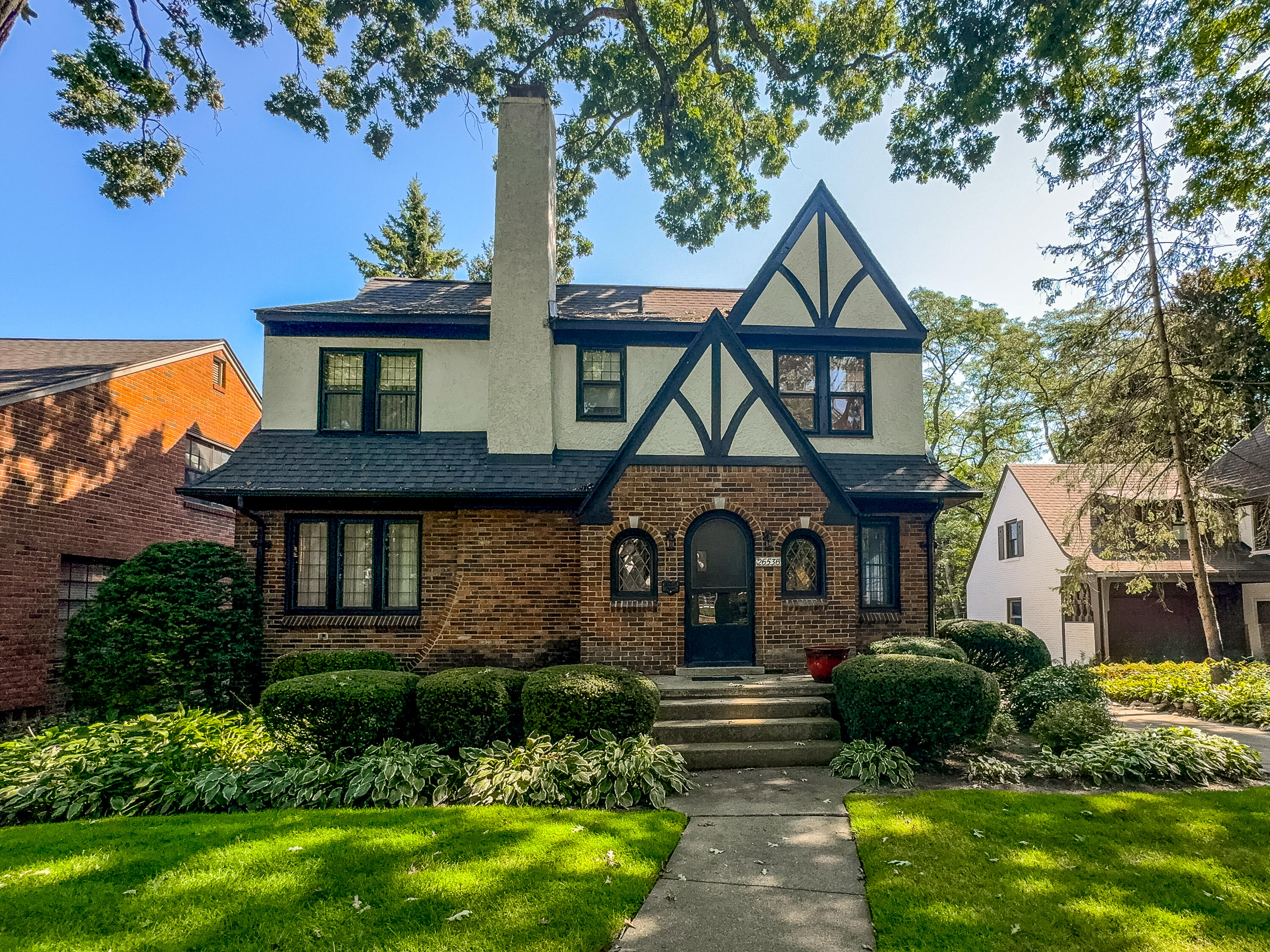 Hendrie Blvd, Huntington Woods, MI 48070