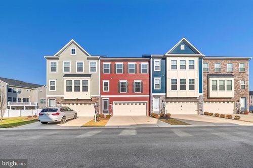 8334 Amber Beacon Cir, MILLERSVILLE, MD, 21108-2048 | Card Image