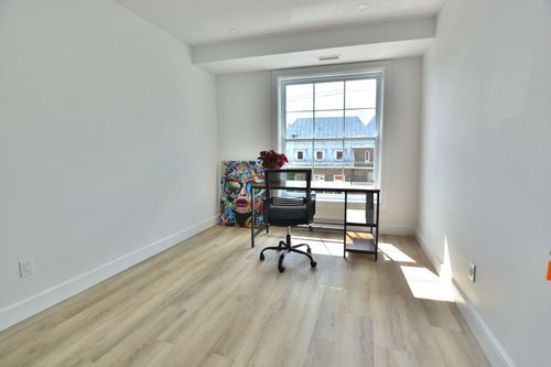 100-15F Cartier Av, Pointe Claire, QC, H9S4R5 | Card Image