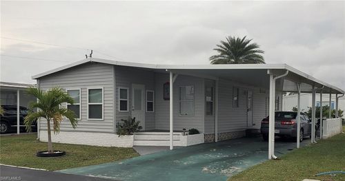 648 Future Dr, NORTH FORT MYERS, FL, 33917-2371 | Card Image