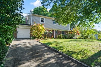 302 E 20th Street, House other with 3 bedrooms, 2 bathrooms and null parking in Huntington Station NY | Image 1