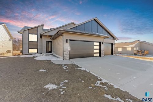 1015 E Fannings St Street, Tea, SD, 57064 | Card Image