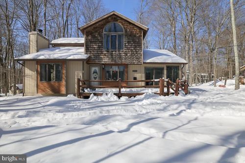 157 Selig Rd, Pocono Lake, PA, 18347-7812 | Card Image