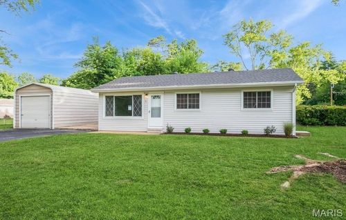 4 Dixie Dr, Fenton, MO, 63026-4502 | Card Image