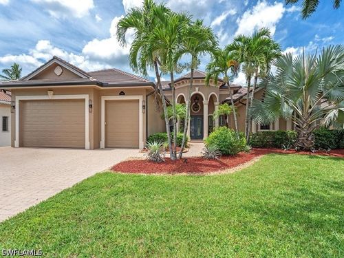 14636 Beaufort Cir, NAPLES, FL, 34119-4828 | Card Image
