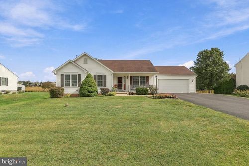 11816 Carol Ave, GREENCASTLE, PA, 17225-8424 | Card Image