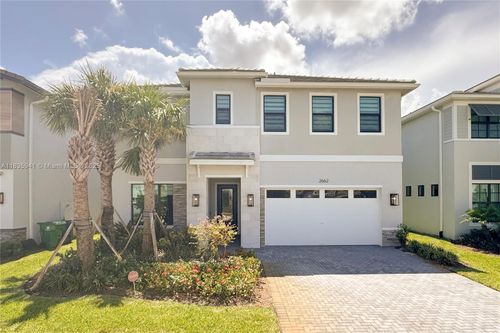 2662 Nw 87th Ter, Pembroke Pines, FL, 33024-3308 | Card Image