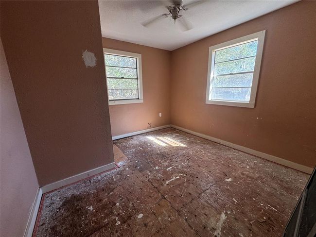 107 W Park St, House other with 2 bedrooms, 1 bathrooms and null parking in Hallettsville TX | Image 11